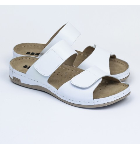 Saboti dama, din piele, de...